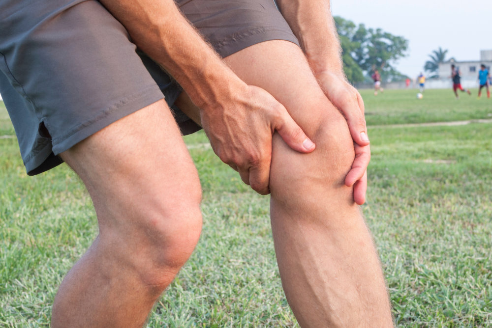 An Old Man's Knee Was Swelling After Daily Exercise